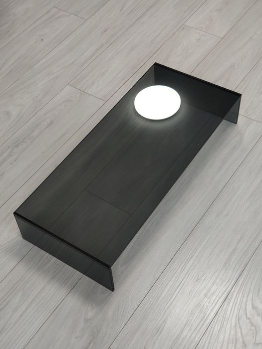 Подставка. Закалено стъкло 10 мм.