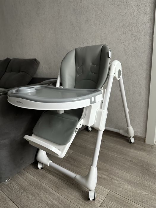 продам детский столик для кормления