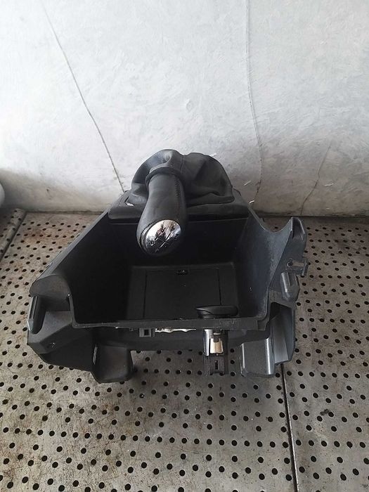 Rama ornament schimbator viteze cu nuca renault clio 4 253350003r 210098070001