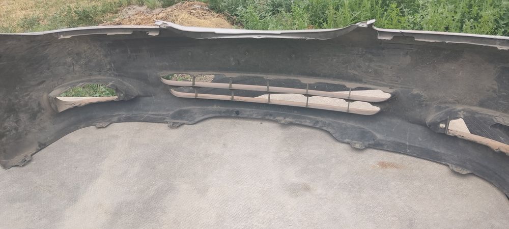 Продам бампер таета 30