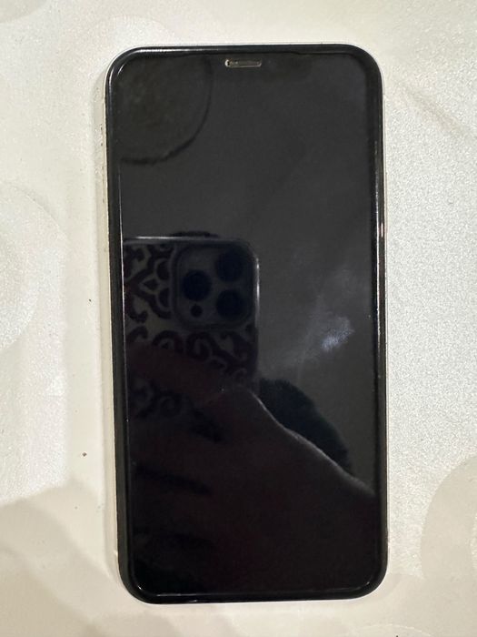 Продам iphone 11 срочно