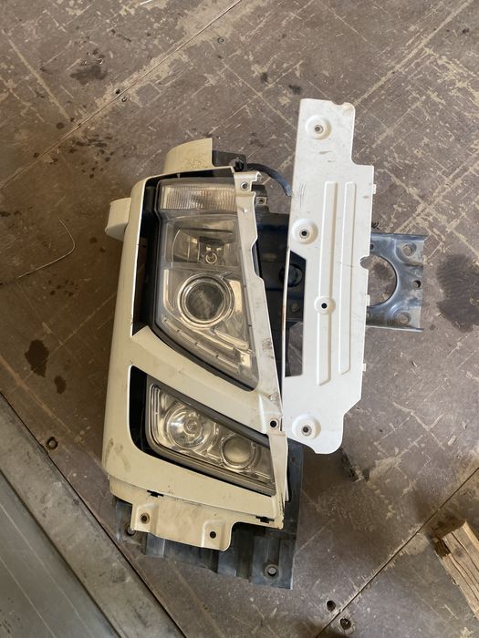 фар правый фольво эвро 5