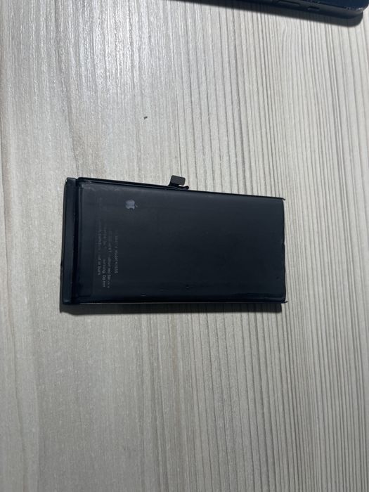 Dezmembrez iphone 13 [mentiuni]