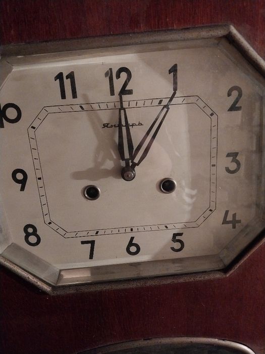 Продаю настенные часы СССР