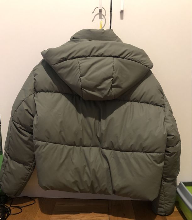 Geaca Zara fete marimea Xs, doresc sa vad urgent