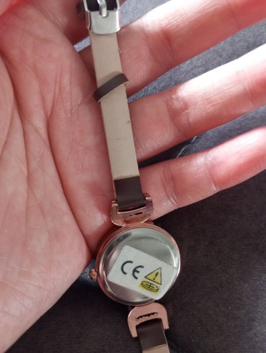 Продам часы женские наручные (Китай)