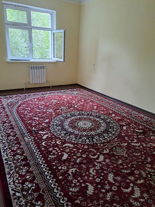 Наманган Шахар, 2 микраён Тукувчи махалласи, 8 уй 24 хонадон, 2 этаж,