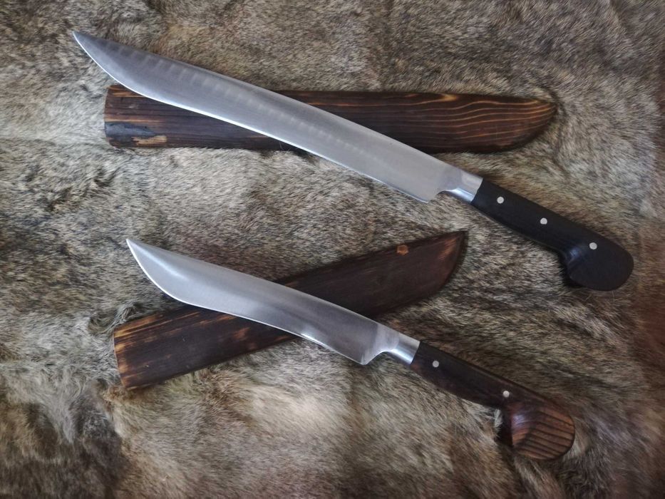 Масивен Нож Каракулак,Острие с дървена кания за възстановки