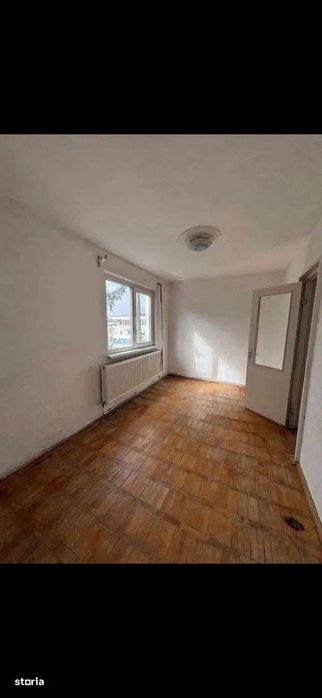 De vanzare apartament cu 2 camere si balcon, zona linistita 31000euro