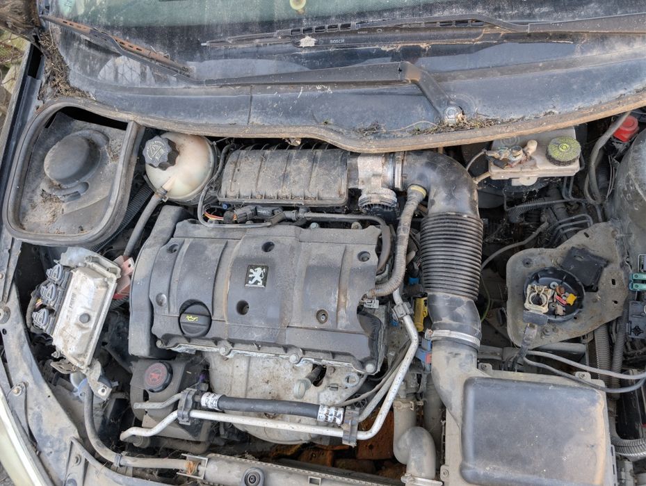 Dezmembrez Peugeot 206 1.6 16V TU5JP4 NFU 2001 manual 3 uși impecabil
