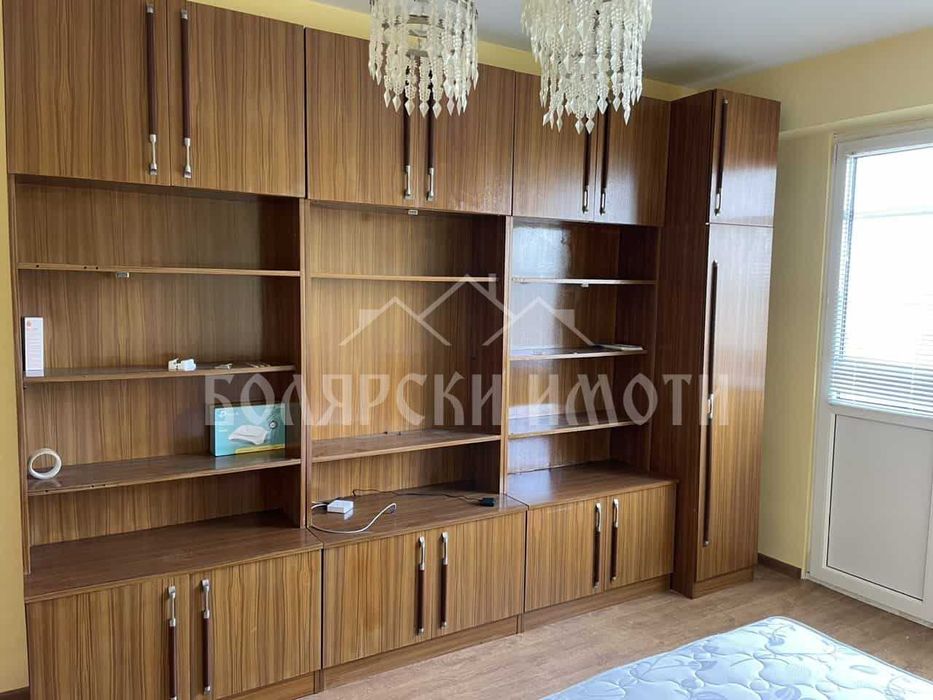 Реновирана гарсониера в кв. Пролет