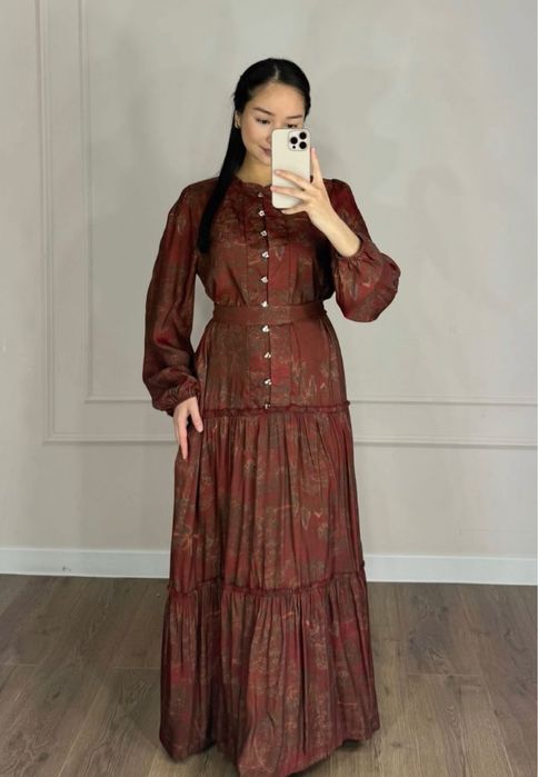 Платье шикарное новое 15000!!!