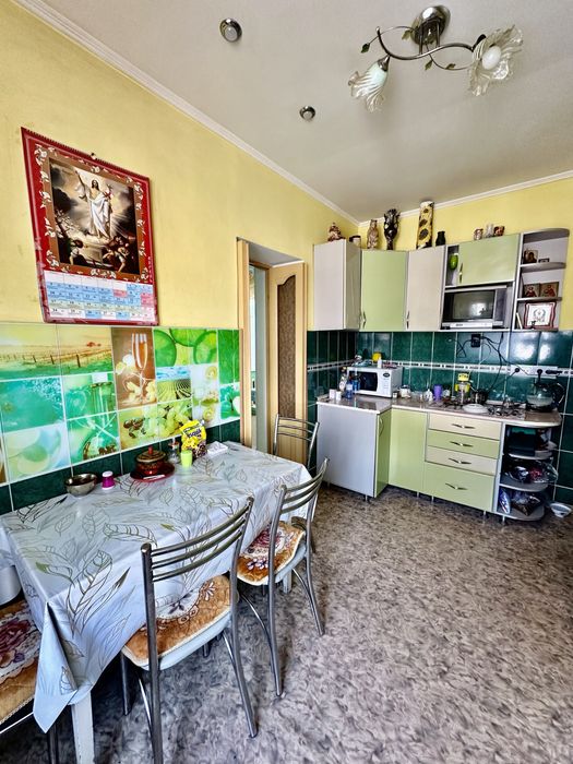 Продам  5 - комнатный дом в посёлке Топар.