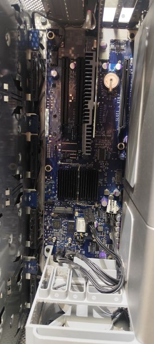 Професионална класика: Работещ Apple Mac Pro 3,1 (8-Core) – 12GB ECC RAM, GeForce GT 710, с Windows