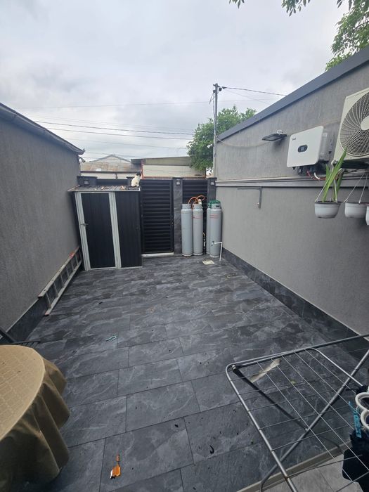 Vând  sau schimb cu ap 3 cam maxim etaj 3 zona progresul  plus diferența  Casă delux  zona Dorobanti