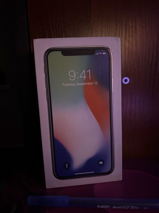 Продам Iphone x 64gb silver