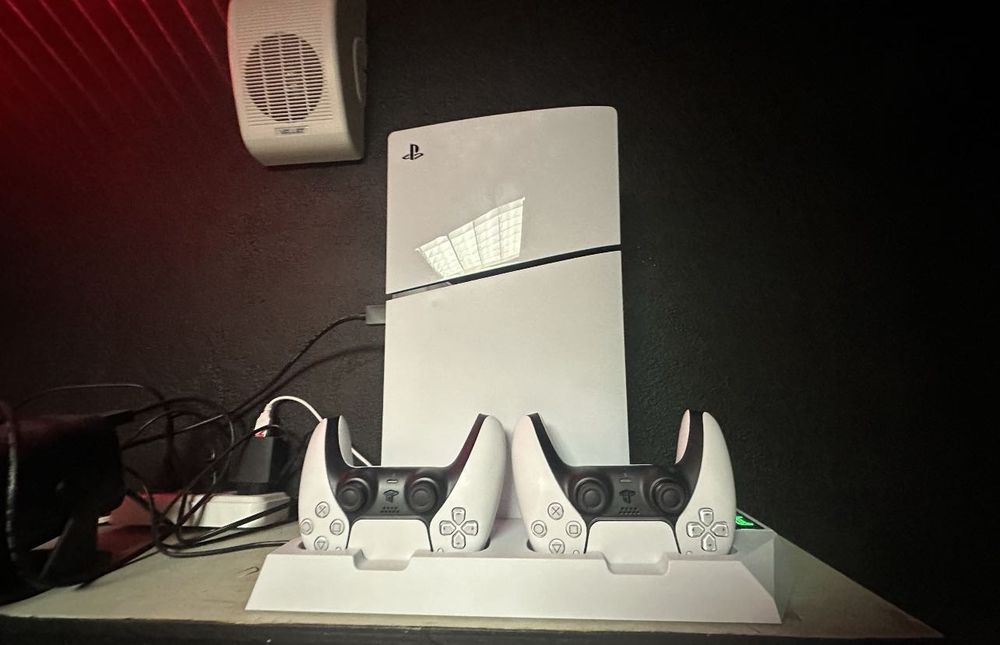 Продам приставку ps5
