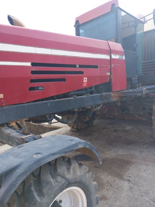 Комбайн. Беда урадиган. Сотилади. КС100.