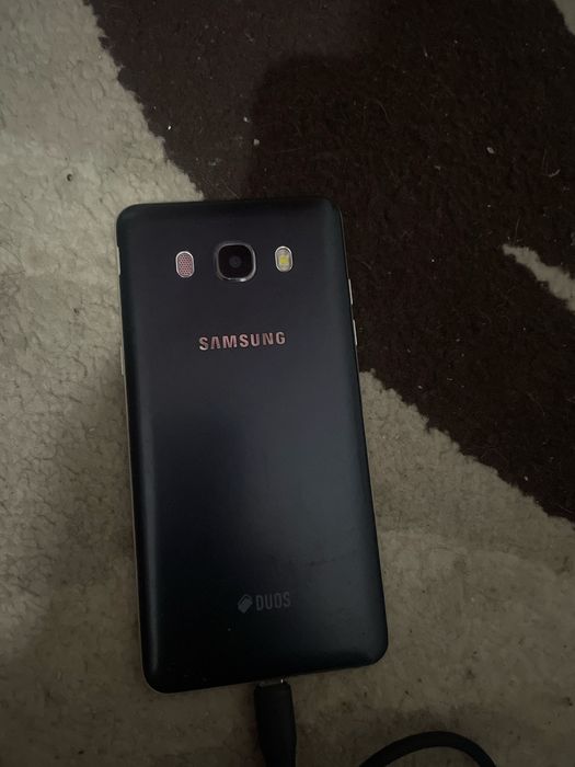 Продам телефон Самсунг