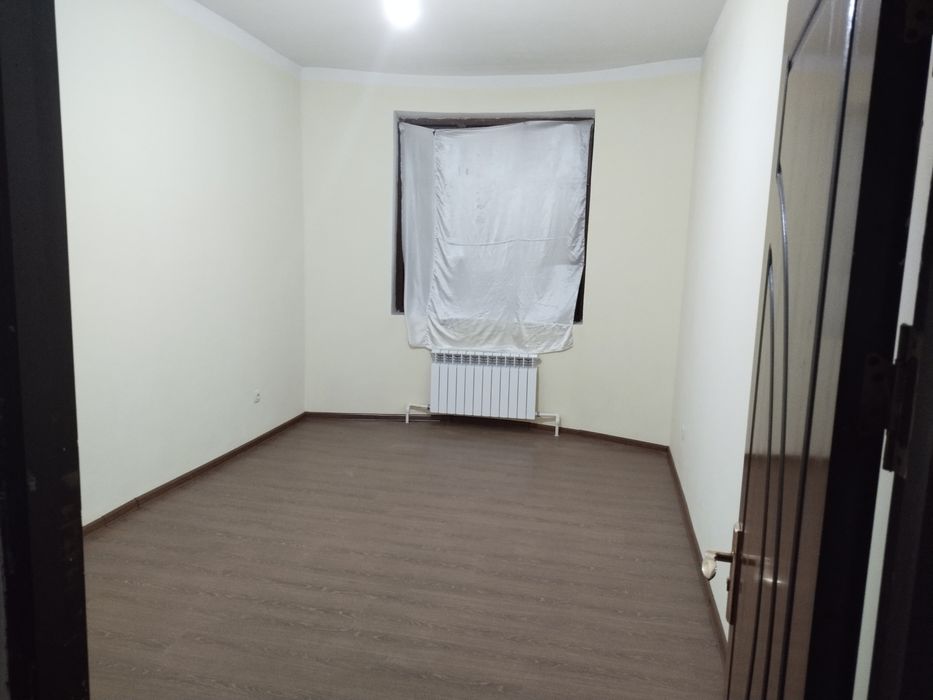 Янги Дом 2 хоналик 90 кв Аэропортга етмай йулни устида