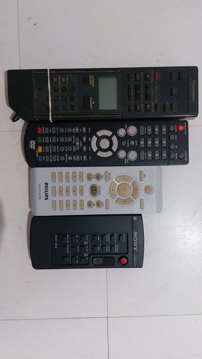telecomanda Panasonic TEAC Philips Sony