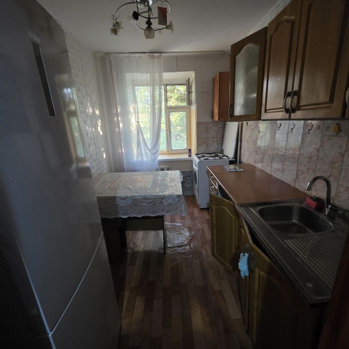 Сдам революция 3х комн свободна