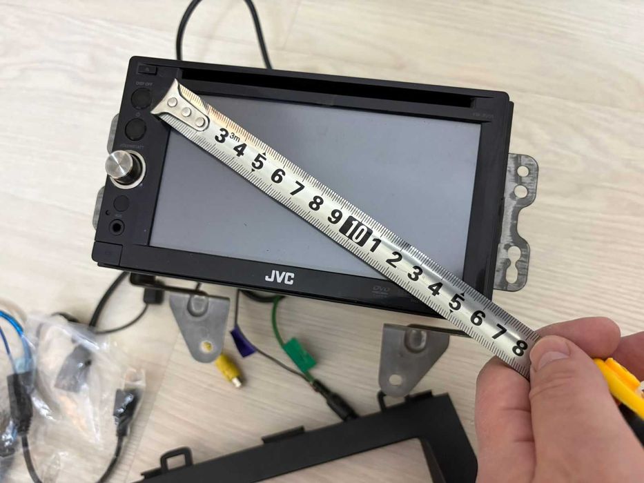 Продам магнитолу JVC в комплекте