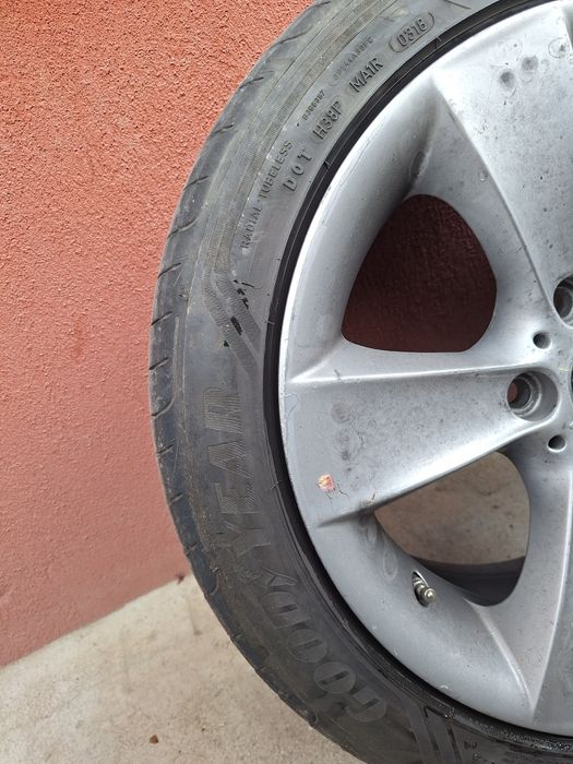 4бр Гуми 50€ 235/45/17