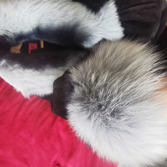 Продам дублёнку с меховым воротом