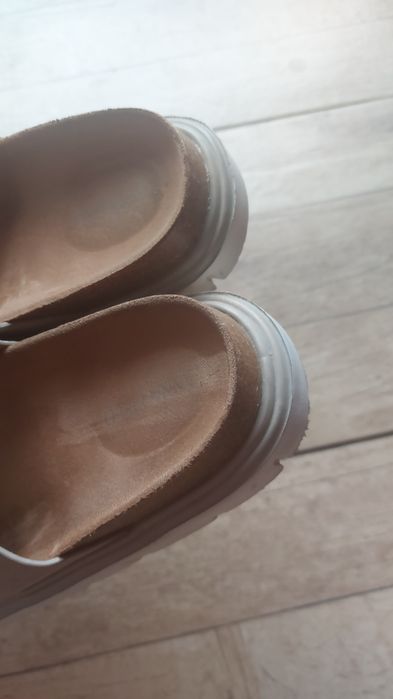Papuci de femei confortabili