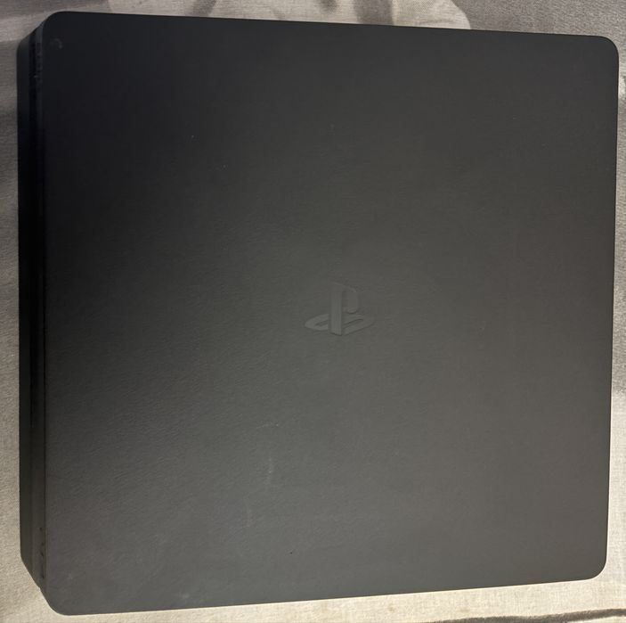 Продам PS4 SLIM 500 GB