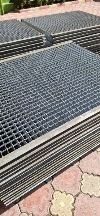 Trepte și gratare zincate