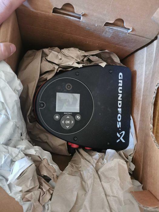 Pompa circulatie apa electronica Magna3 Grundfos Clasa A 50-60 F 240