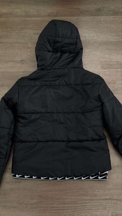 Оригинално яке на Nike