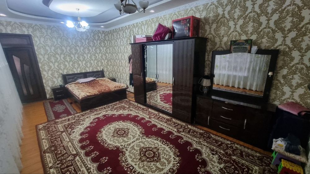 Ховли сотилади срочно