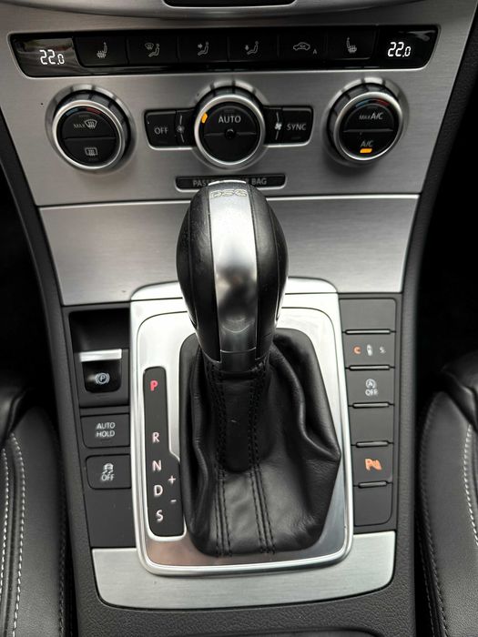 *** Dealer Auto *** VW Passat CC 2.0tdi 177 cp DSG / R-line / Trapa / Piele / Garantie / Rate / Buy-Back