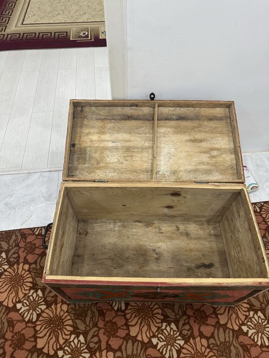 Сундук казахский