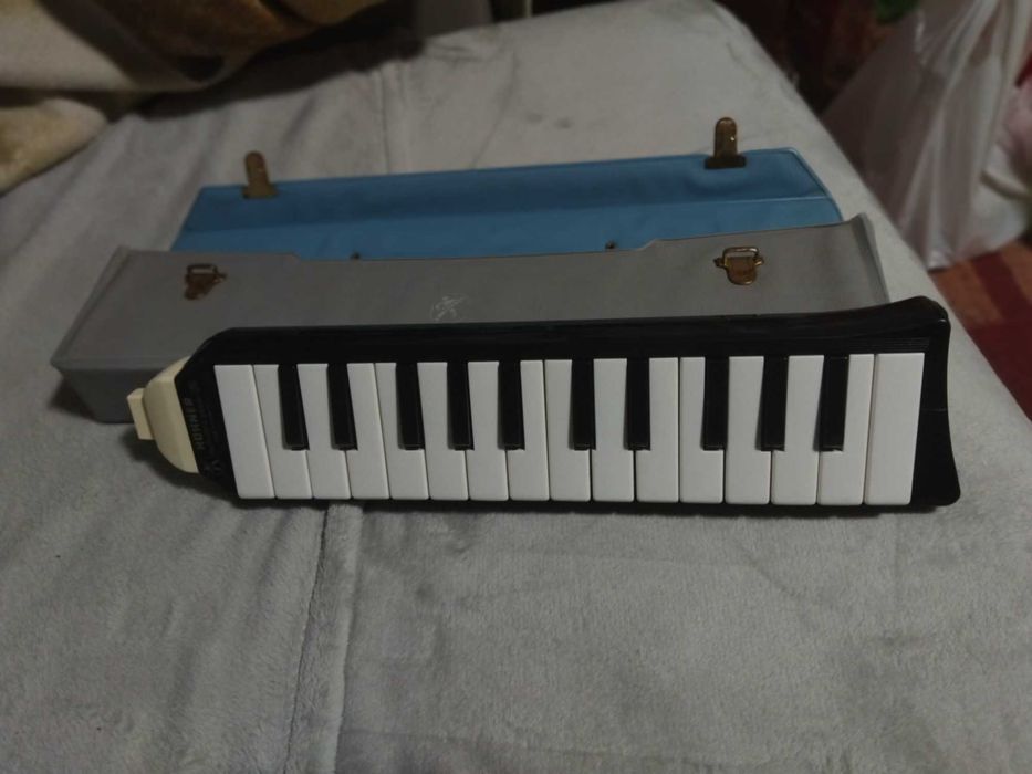 Hohner melodica piano 26
