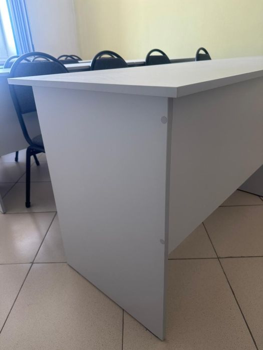 Продаю парта  со стулями