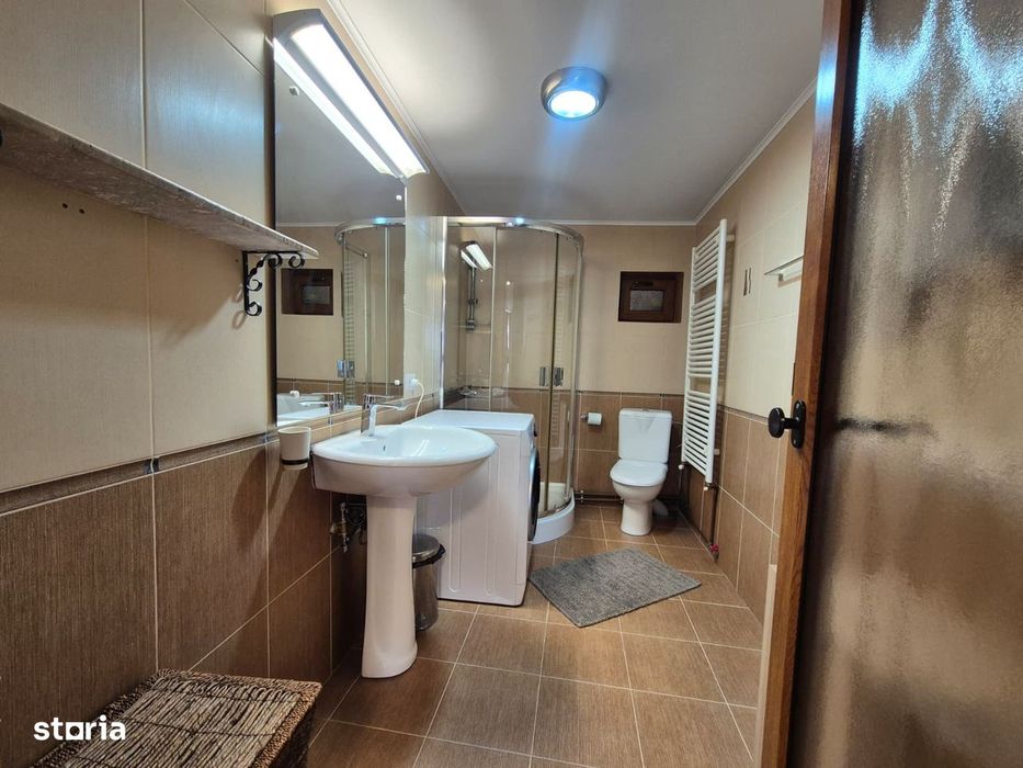 De închiriat – Apartament elegant cu scară interioară, zona Piața Mică
