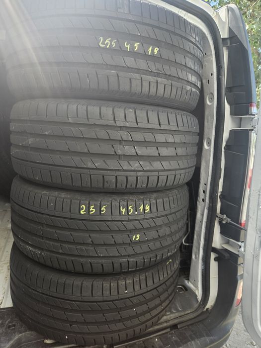 Гуми 255/45/19 дот19