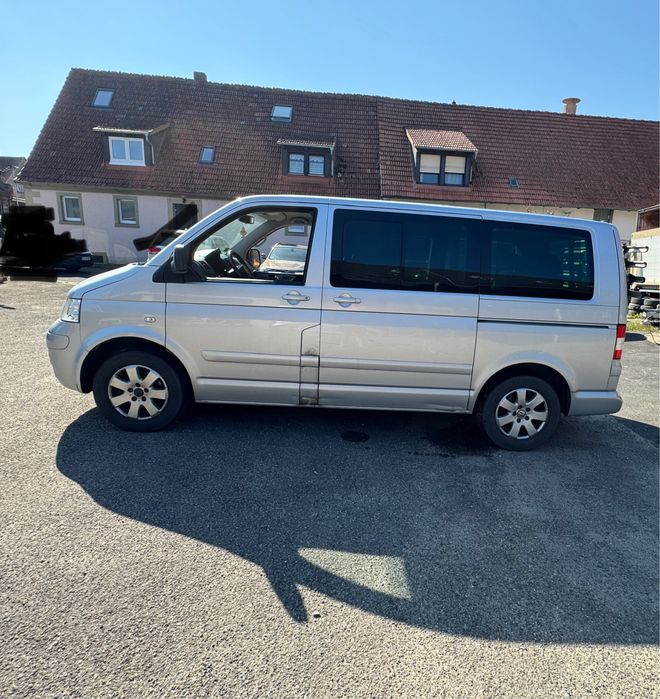 Volkswagen Multivan 2004 diesel, 4.851 € — imagine 3