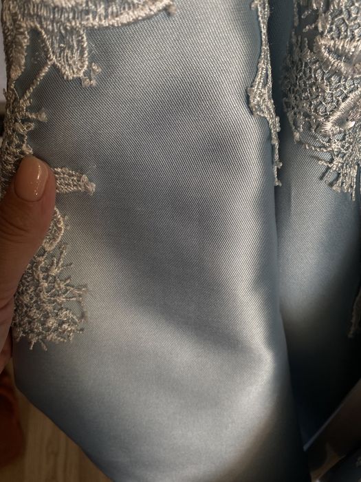 Продаю красивое вечернее платье