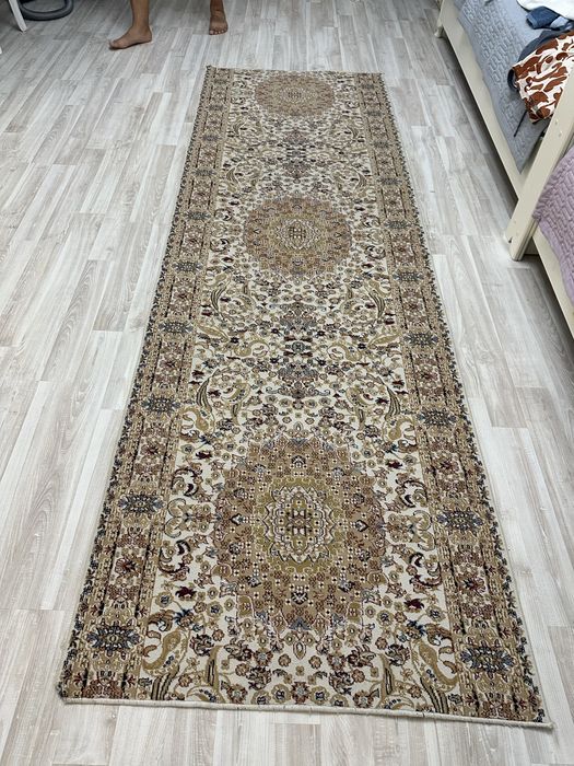 Продам ковер и дорожку в хорошем состоянии