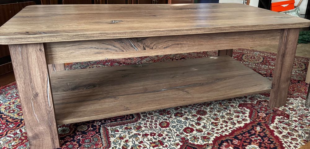 Холна маса с размери 124/60/45 Отлично състояние