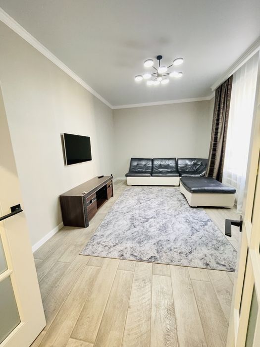 Диван большой для зала