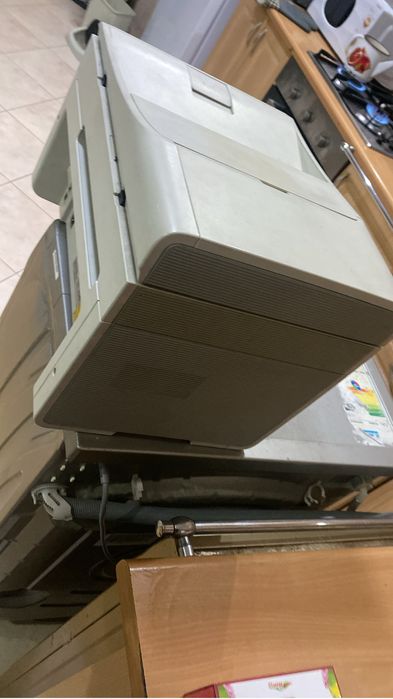 Принтер продаю срочно