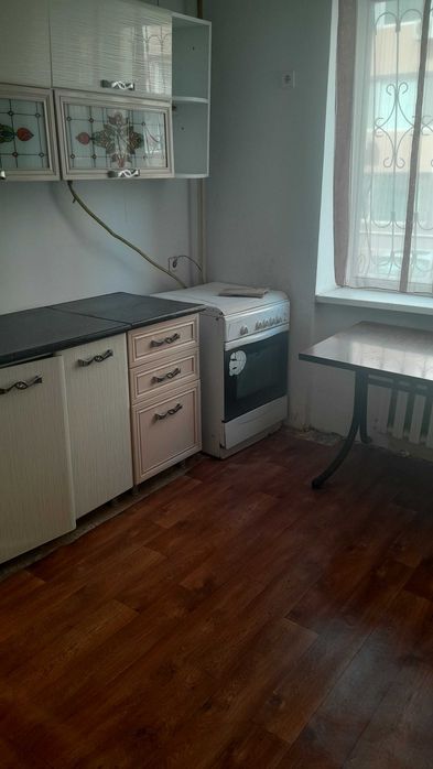 Сдается 1ком.кв на первом этаже