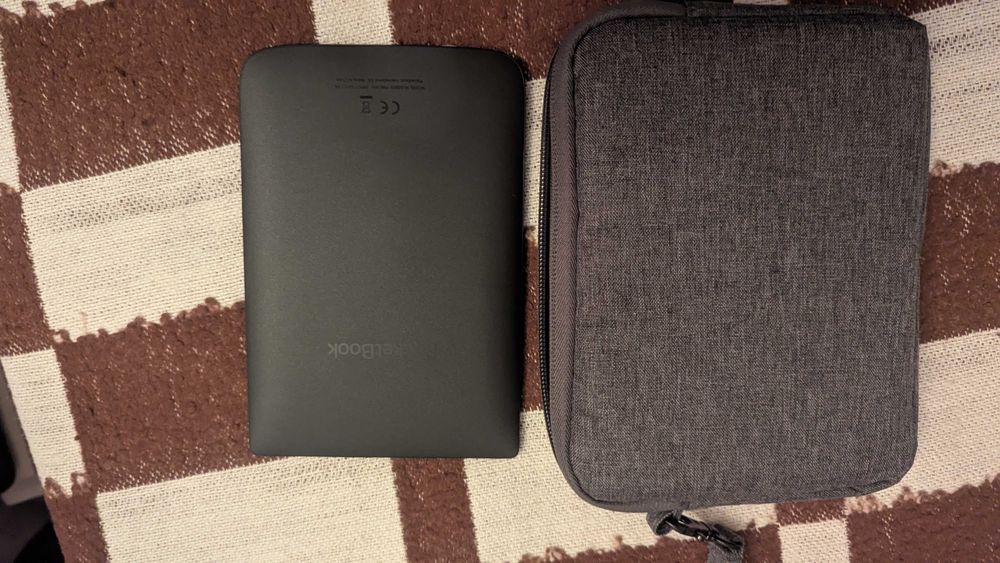 Електронен четец PocketBook Lux 2