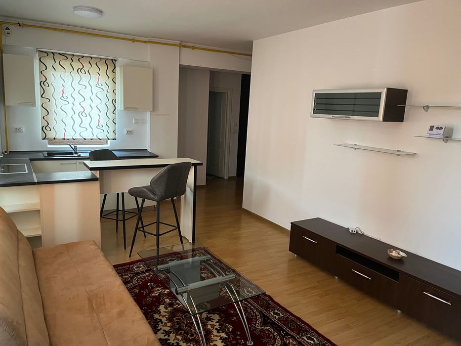 Închiriez apartament în Class Park
